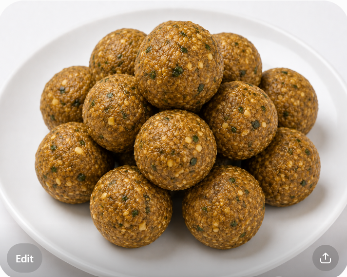 Methi Ladoo / मेथी लाडू