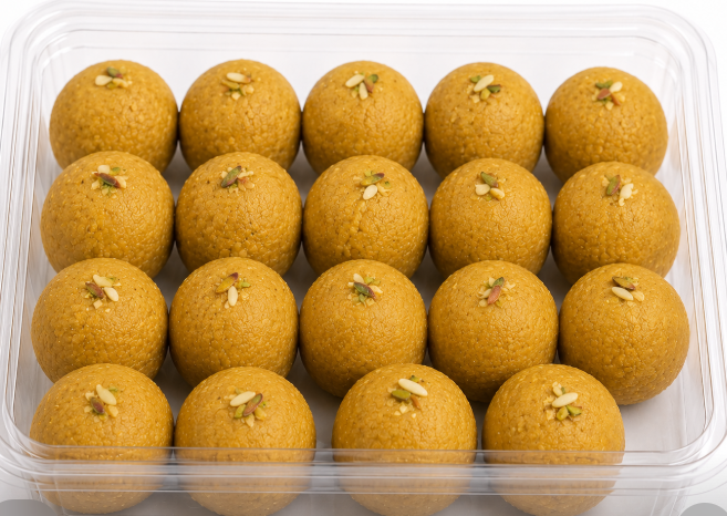 Besan Ladoo/बेसन लाडू
